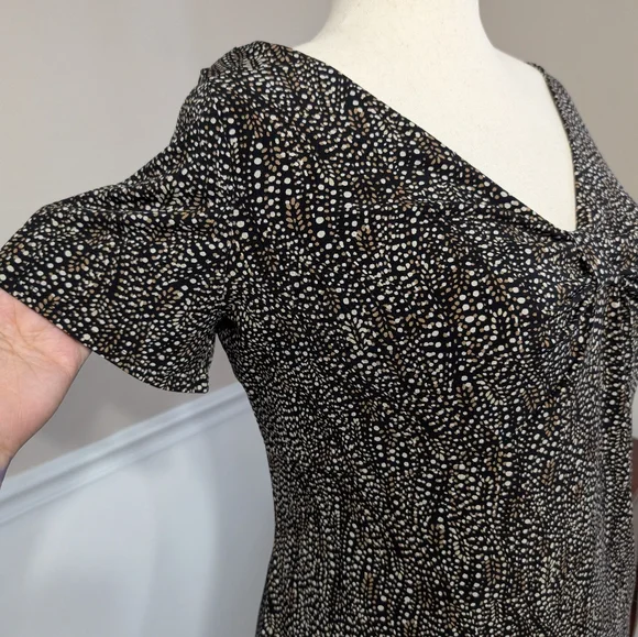 2/$10 Women's Fitted Blouse - Picture 4 of 7